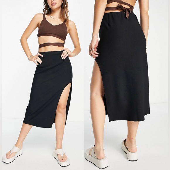 Abercrombie & Fitch Dresses & Skirts - Abercrombie and Fitch Side Slit Black Midi Skirt Elevated Ponte Midi Skirt Small
